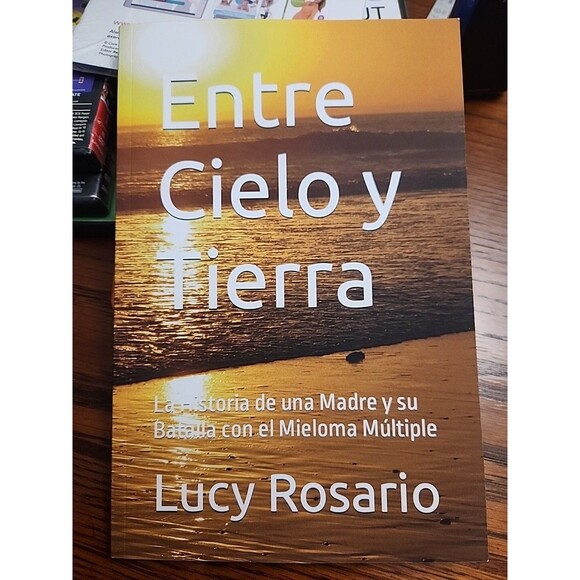 Entre Cielo y Tierra: La Historia de una Madre y su Batalla con el Mieloma - Picture 1 of 2